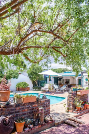 Гостиница Brookwood Cottage  Сомерсет Вест